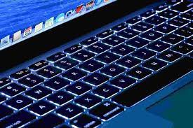 Đèn bàn phím laptop là gì Lý do bạn nên mua laptop có đèn bàn phím