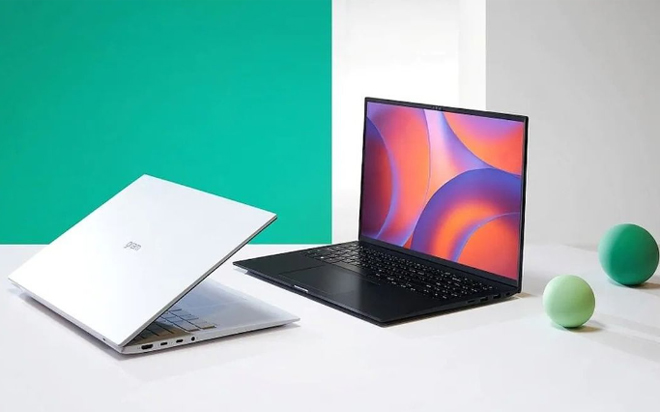 Mọi nhiệm vụ đây là mẫu laptop cỡ 17 inch siêu di động chiến